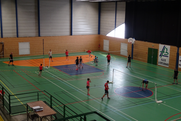 2019-06-22-30-ans-badminton-018F48CBB51-90E9-C1A9-B47D-0214D1070F7F.png