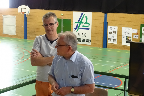 2019-06-22-30-ans-badminton-044D412CF51-F374-EC62-D012-FF02A0DB1DF6.png